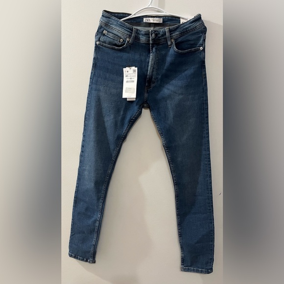 NWT Zara skinny Fit jeans, Size 42 . - Picture 2 of 6
